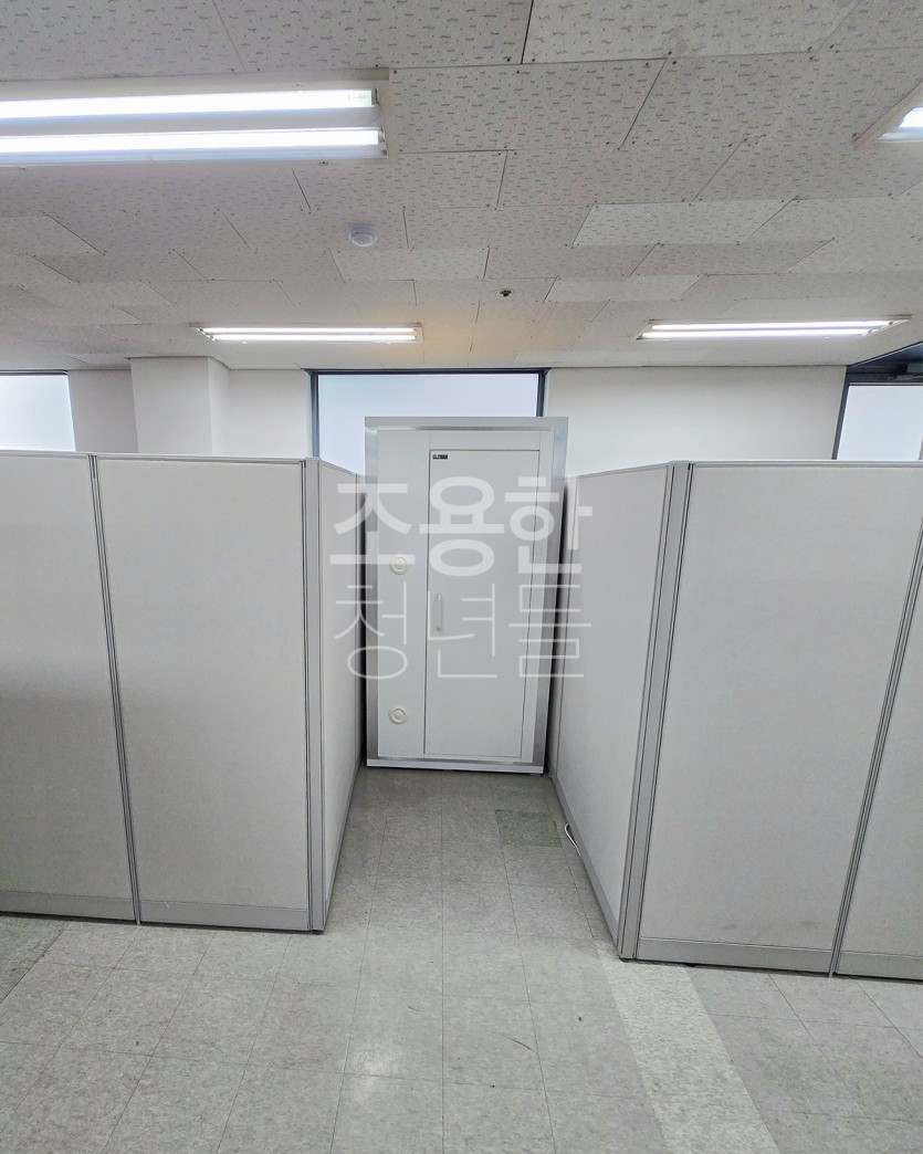 1a1e6ed58fc0077f5b2e7570c615207b_1779084671_041.jpg